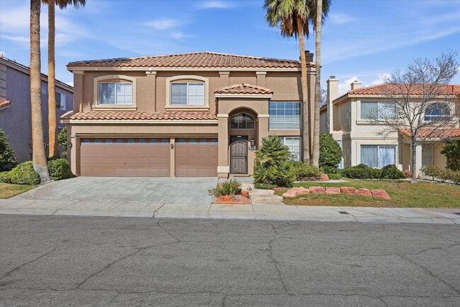 Building Photo - Exquisite 5-bed, 3-bath home w/ spacious 3-car garage offers luxurious living & effortless entert...