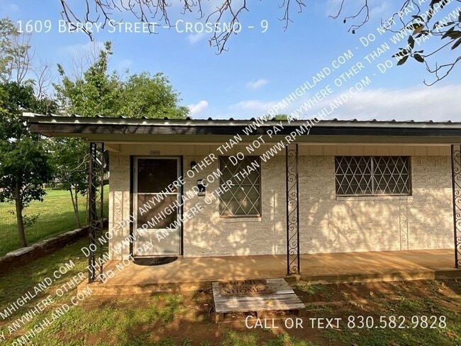 Building Photo - 1609 Berry St Unit 9