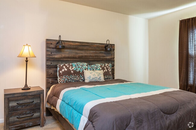 1BR-1BA 900 SF