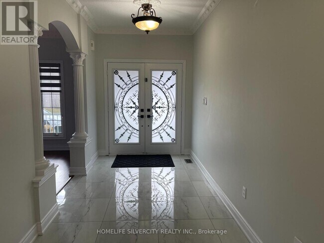 Photo - 4 Runnymede Crescent