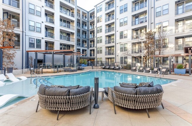 Elliston 23, Nashville, TN, Swimming Pool