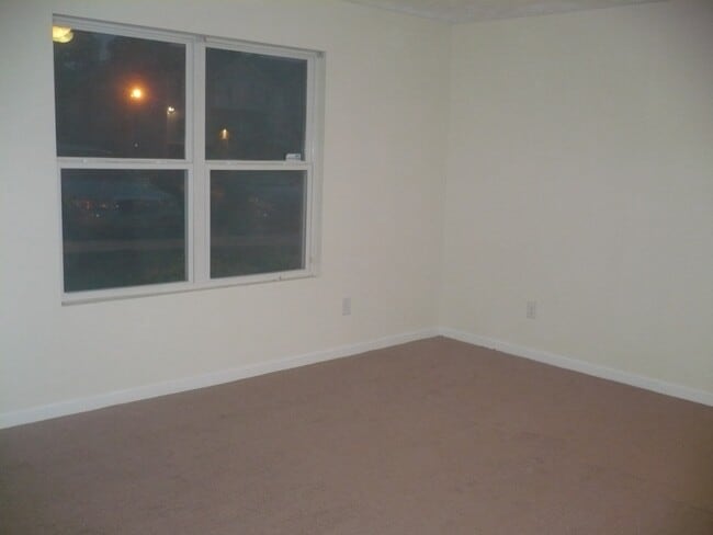11102 Waldrop Pl