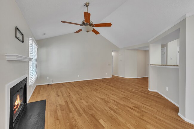 Photo - 106 London Plain Ct