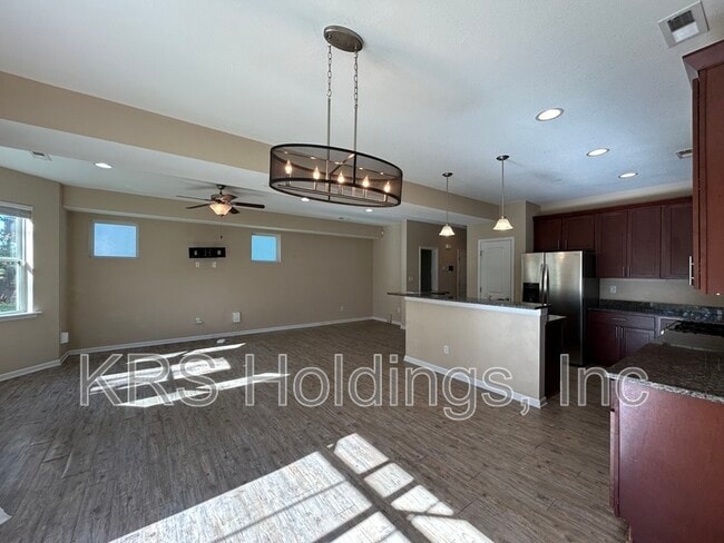 Photo - 1763 Jason Ave