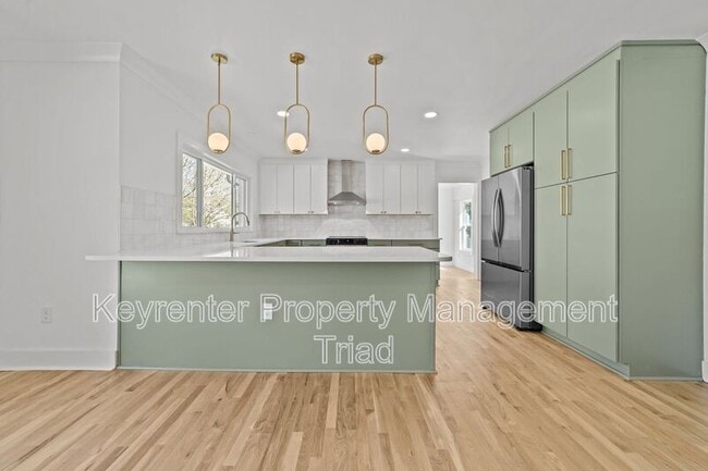 Photo - 3807 W Friendly Ave