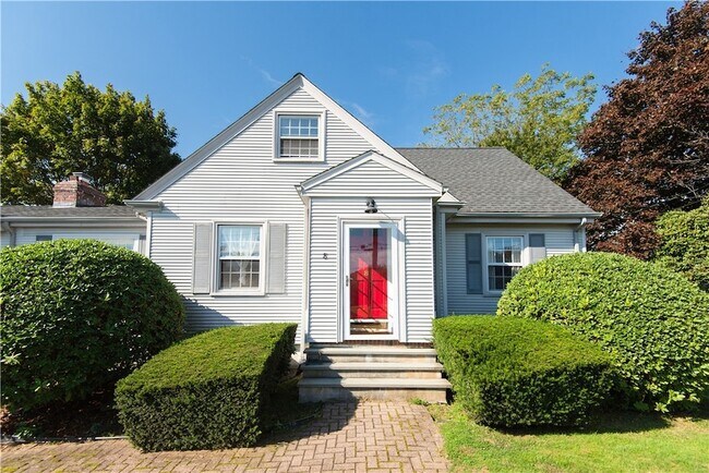 Photo - 8 Fenner Ave