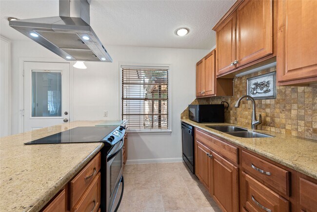 Photo - 1510 Afton St