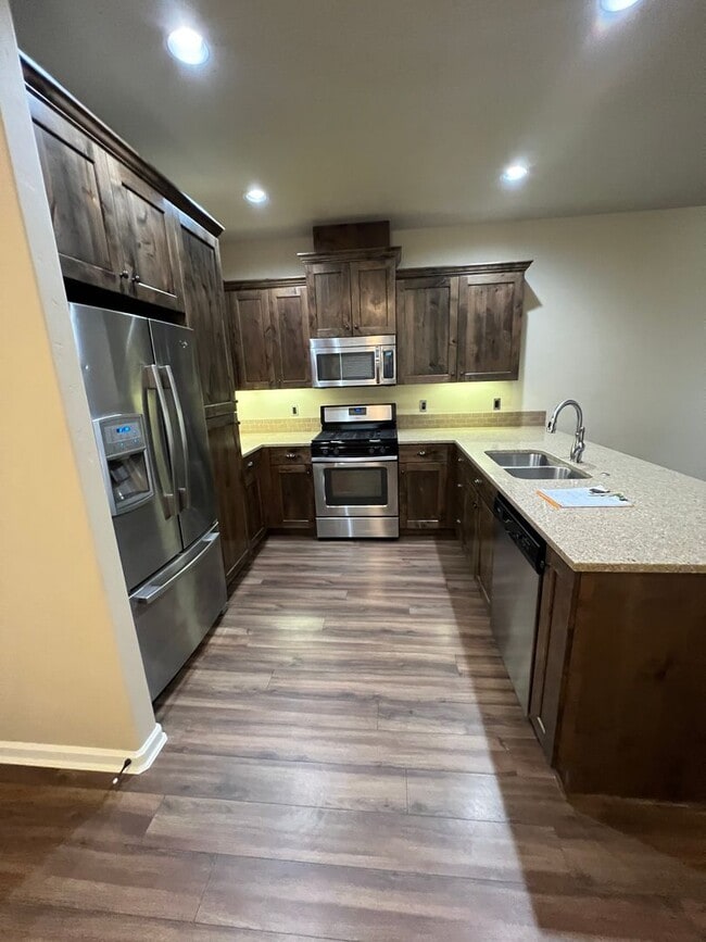 Photo - Gorgeous townhome in SW Redmond!