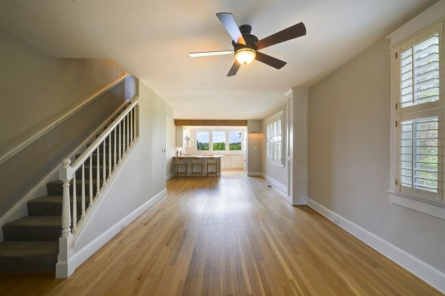 Photo - An Elevated Lifestyle from your Private Sanctuary with Skyline Views!