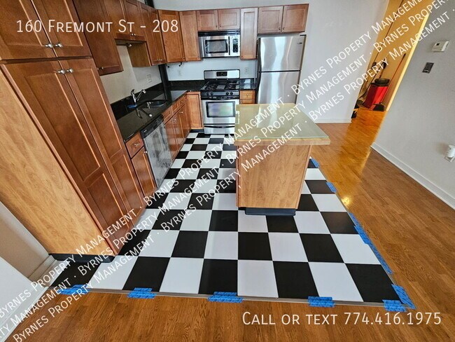 Photo - 160 Fremont St