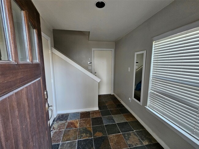 Photo - 1271 W 17th St