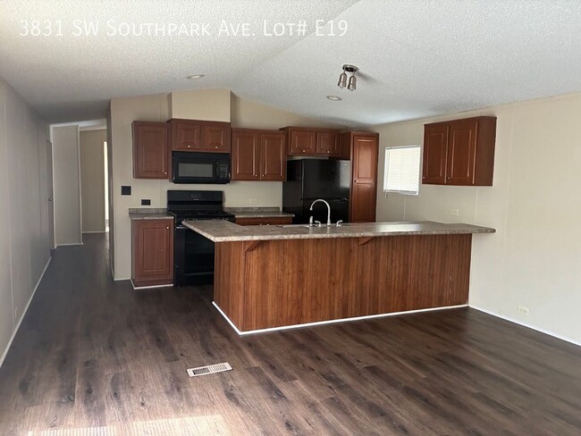 Photo - 3831 SW South Park Ave