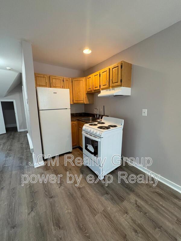 Building Photo - 3 Sunderland St Unit U6