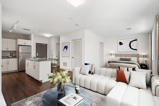 Photo - The Beverly Collection: Link 480