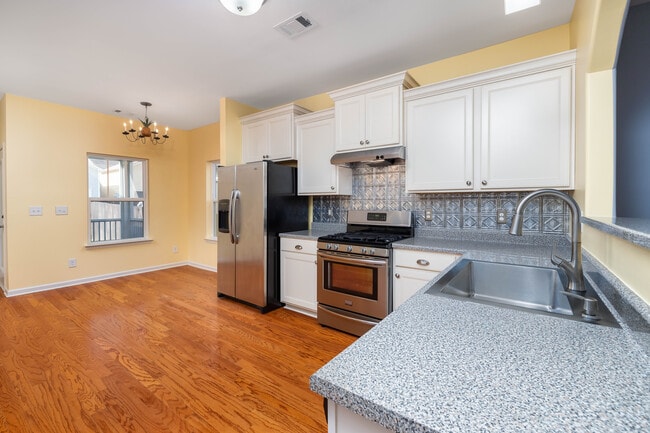 Photo - 2437 A Duxbury Dr