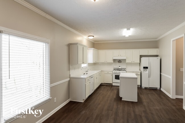 Photo - 571 Hilton Ave