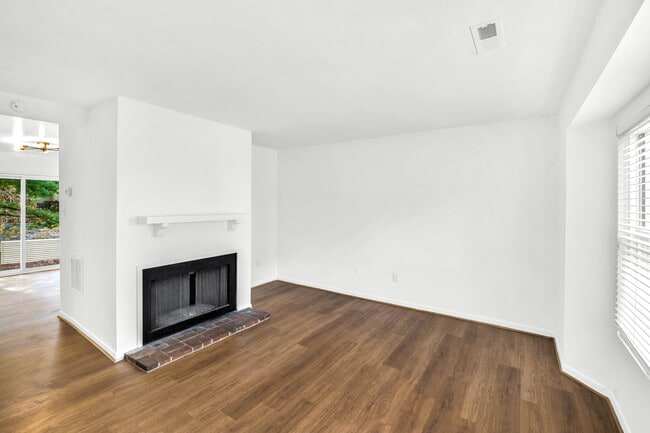 Photo - 2702 Gatewood Cir
