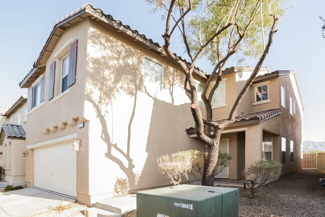 8436 Walker Gardens Pl