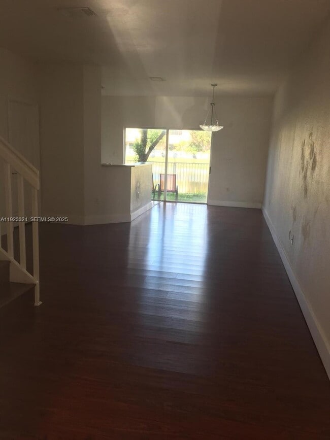 Photo - 10803 NW 83rd St