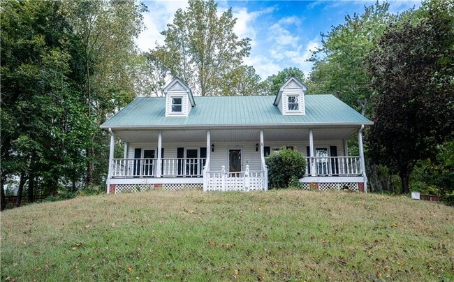 Building Photo - 611 Couch Rd