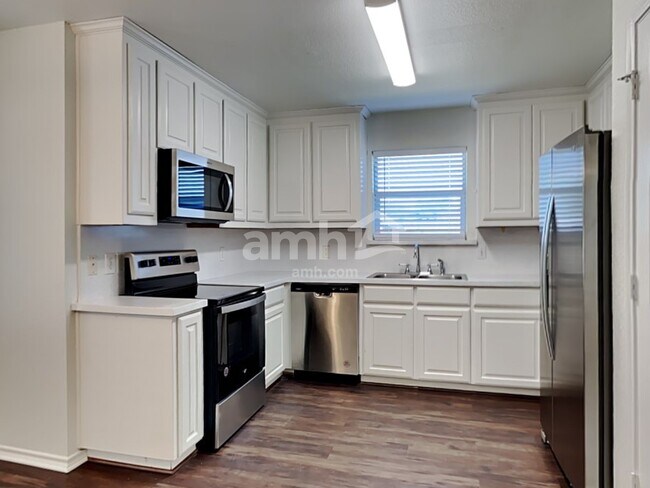 Photo - 129 N Point Dr