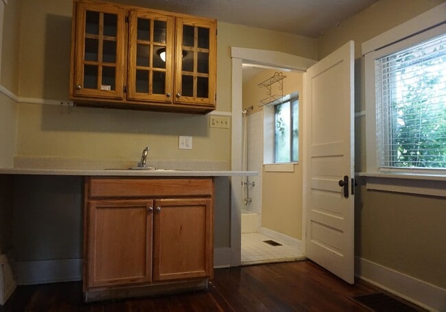 Photo - Bungalow/Office 2 Bedroom 2 Bath