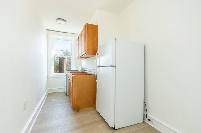 Building Photo - 2217 N 51st St Unit C7