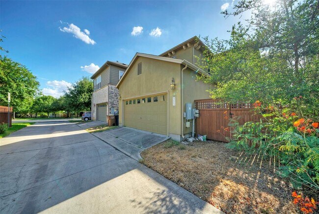 Photo - 4005 Camacho St