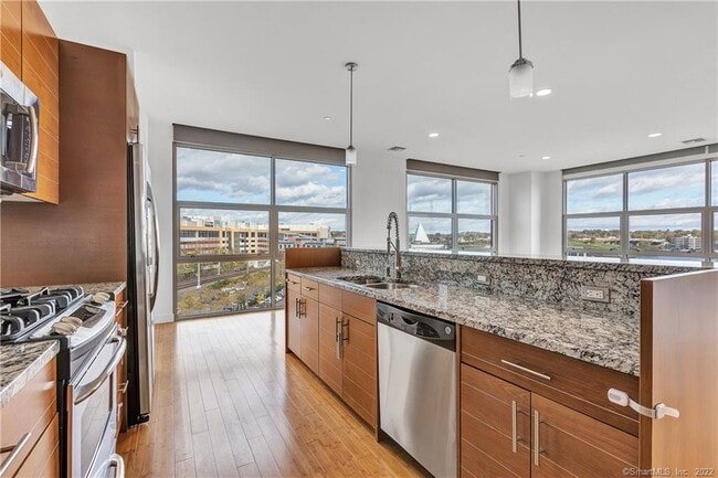 Photo - 33 N Water St Unit 607