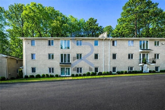 Building Photo - 166 Anderson Ave NW Unit B13