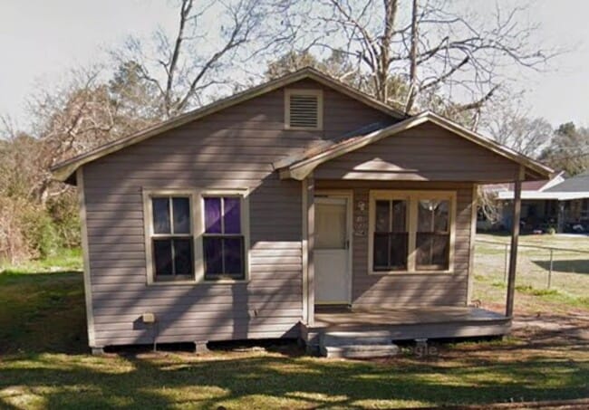 Building Photo - 124 Michael St