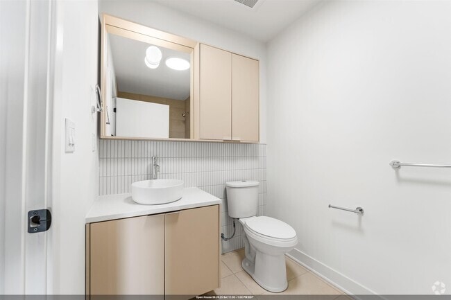 Building Photo - 873 Communipaw Ave Unit 207 Rental