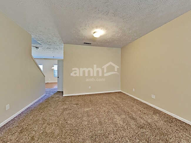 Photo - 369 Owl Dr