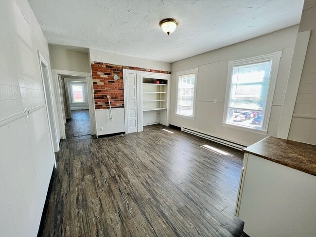 Building Photo - 414 Cambridge St Unit 2 Rental