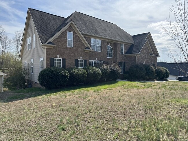 Photo - 5511 Ginkgo Rd