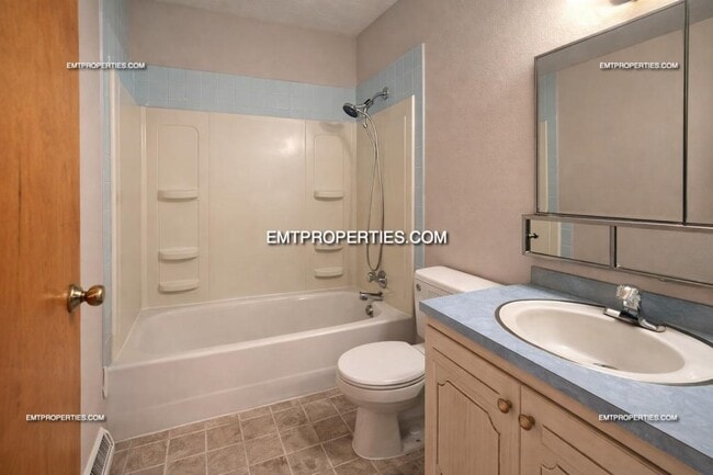 Photo - 3026 Meister Rd