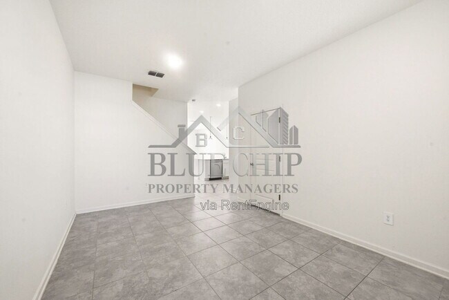 2634 Runners Cir
