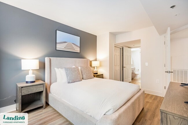 Photo - 1221 S Eads St Unidad 01-0905