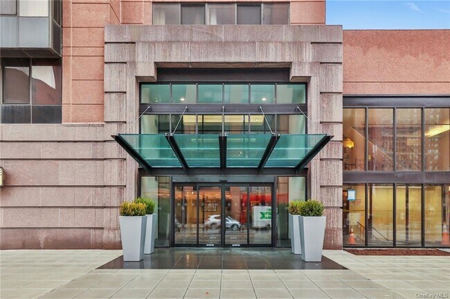 Photo - 4 Martine Ave Condo Unit 812