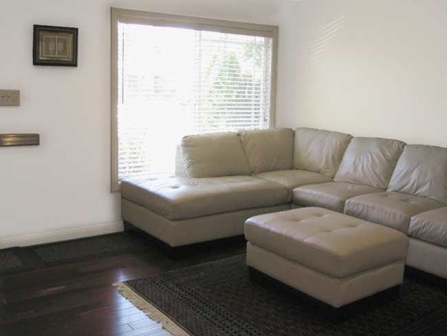 Photo - 3542 Kelton Ave