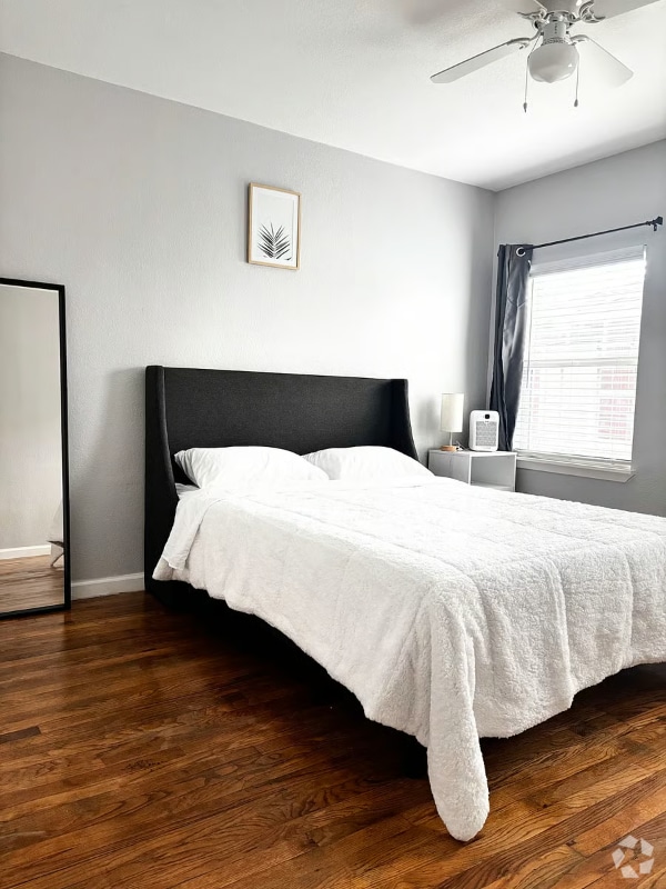 Building Photo - 4025 Walker St Rental