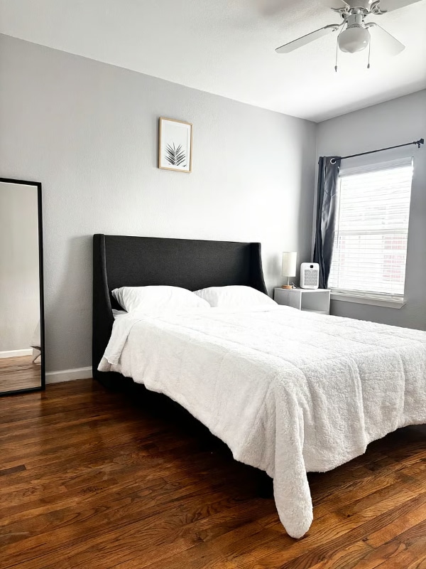 Building Photo - 4025 Walker St Rental