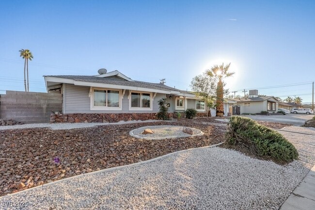 Photo - 3701 Pyramid Dr