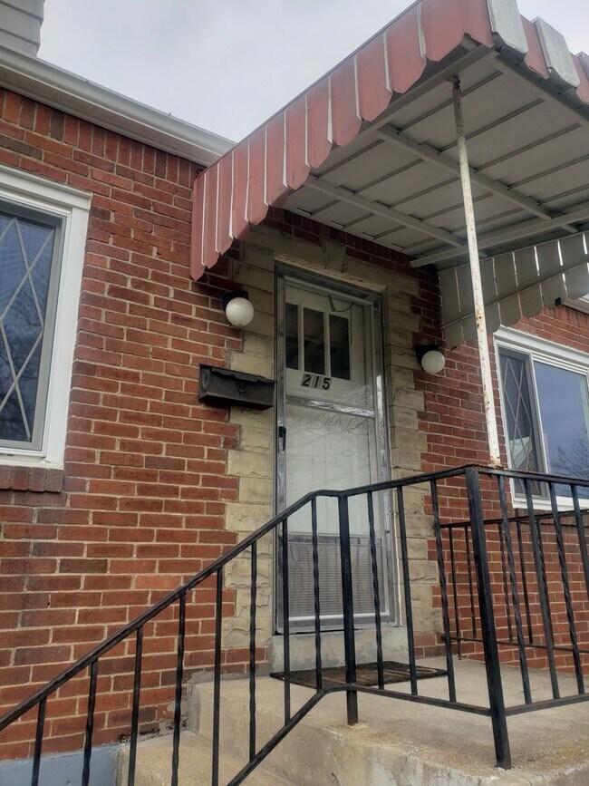 Photo - 4 bed 1 bath home in Carrick ready for mov...