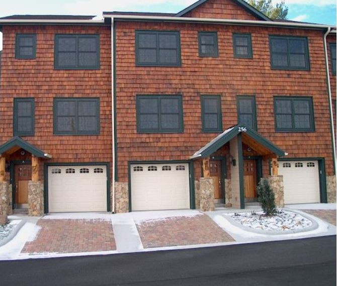 Creekside Villas - Creekside Villas Townhomes