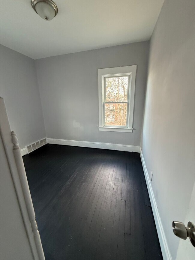 Photo - 1417 E 175th St Unidad UP