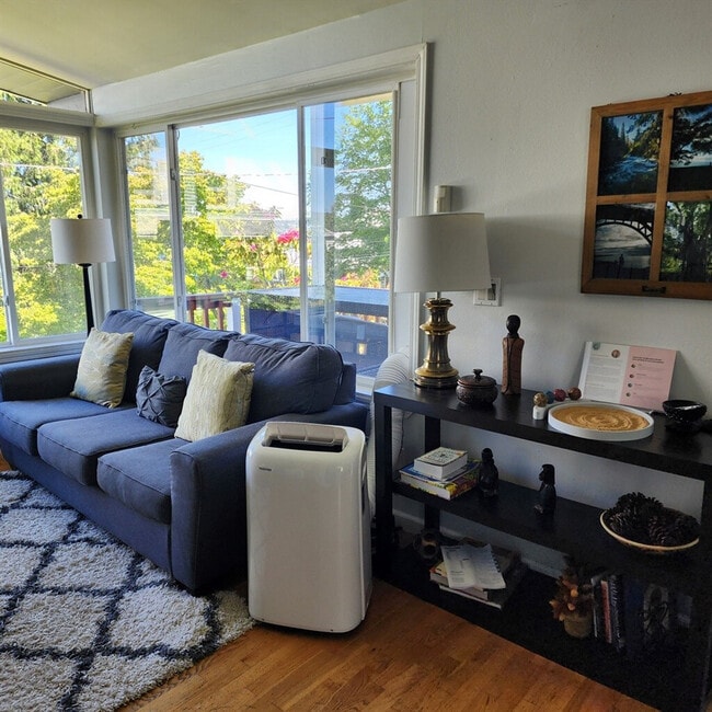 Photo - 9813 62nd Ave S Unidad ID1310552P