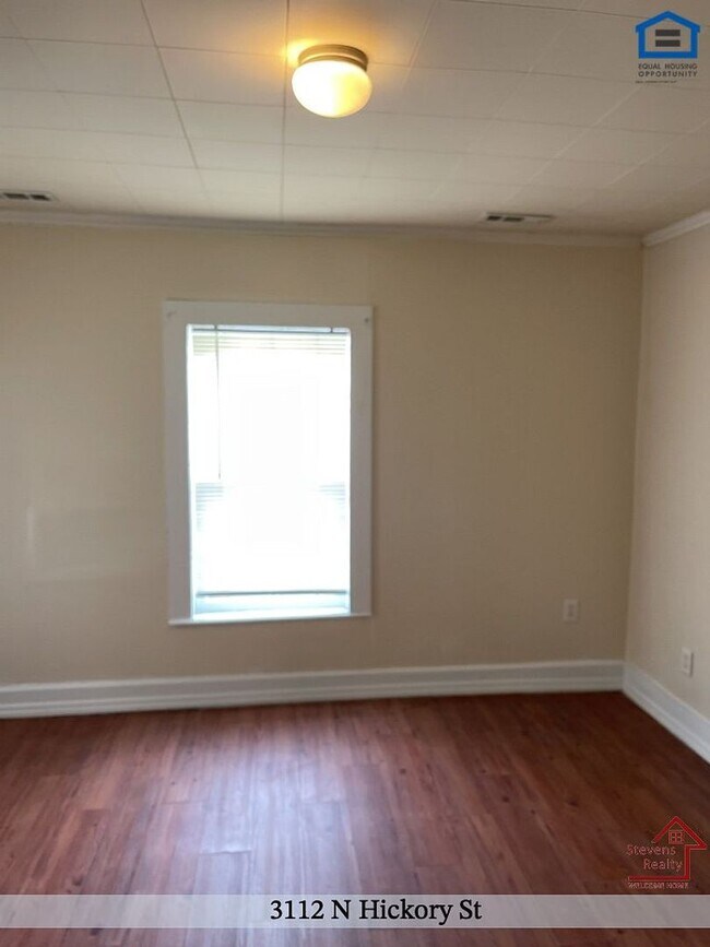 Photo - 3112 N Hickory St
