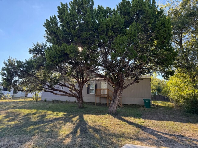 Photo - 1702 Dakota Trce