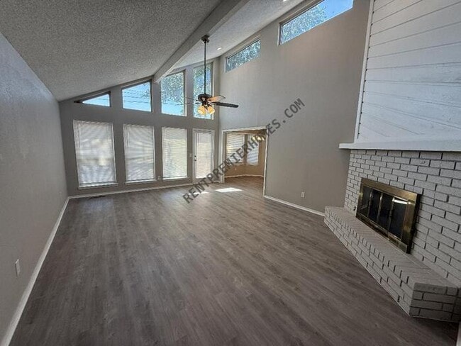 Photo - 2713 W Houston Pl